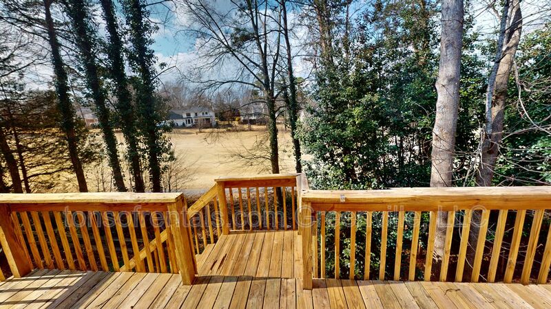 Taylors House: 710 Stallings Rd