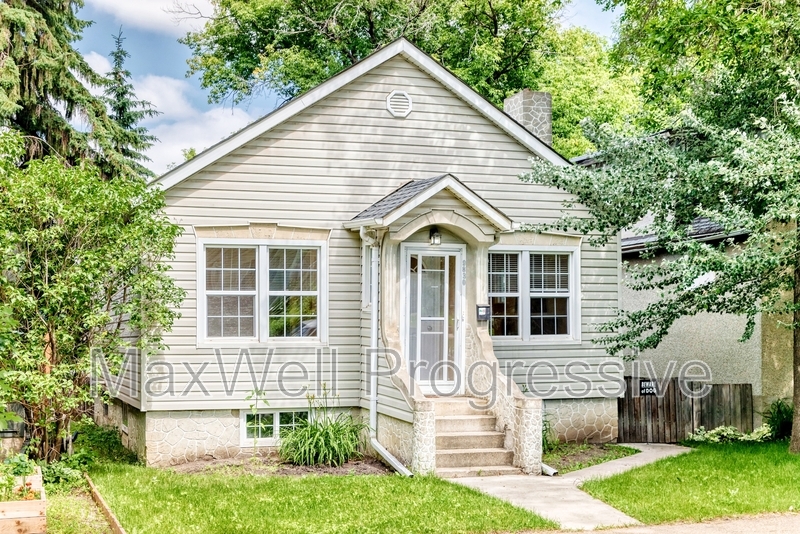 Edmonton House: 9830 78 Avenue