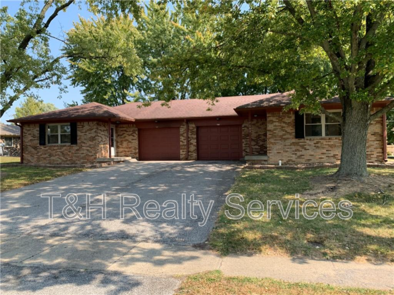 Southport House: 7649 Southfield Drive