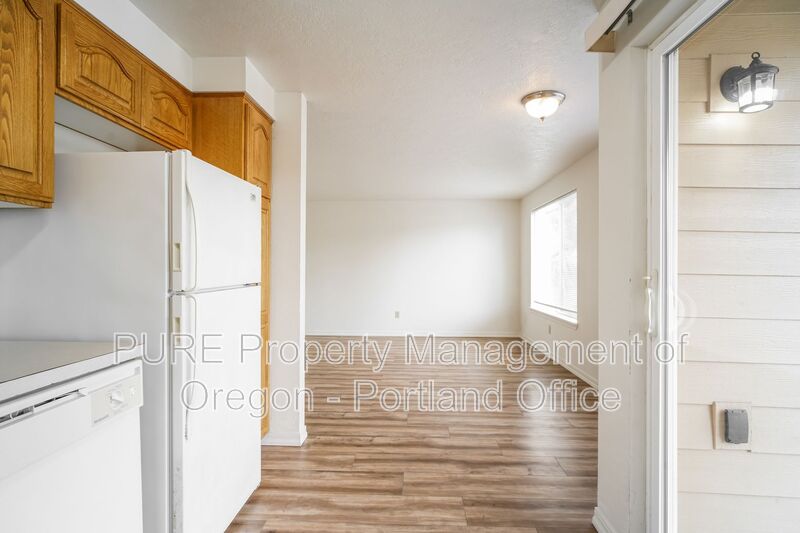 Portland Condo: 8590 SE 72nd Ave.