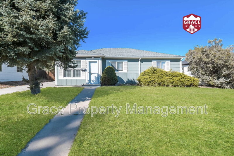 Aurora House: 1281 Victor St.