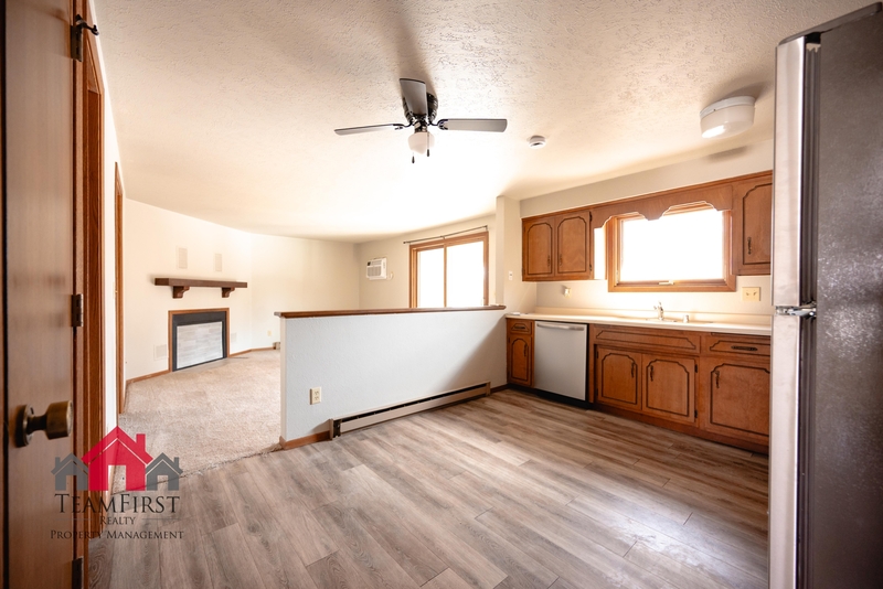 De Pere Condo: 488 South Good Hope Road - 3