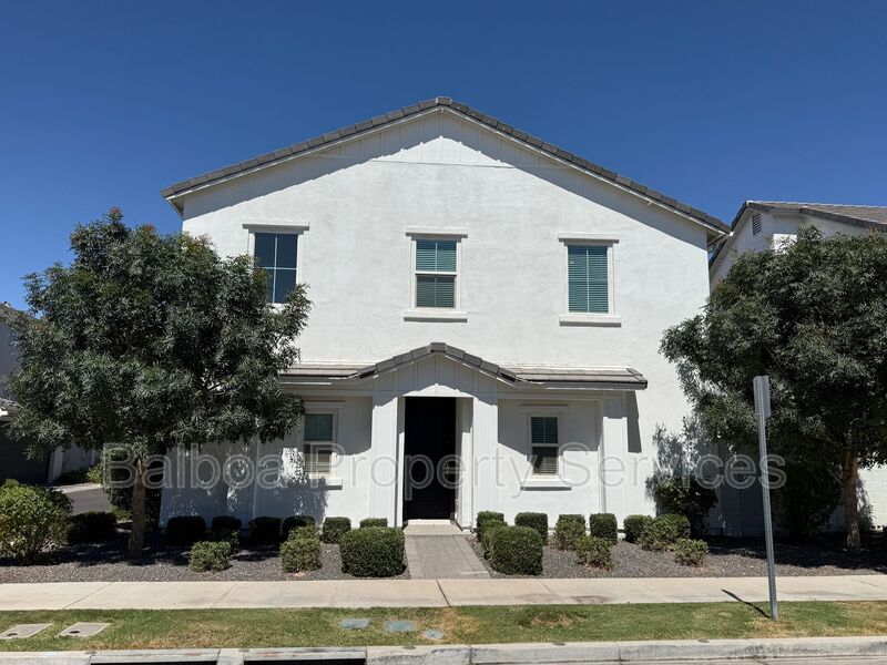 Mesa House: 5512 S Dillon Cir