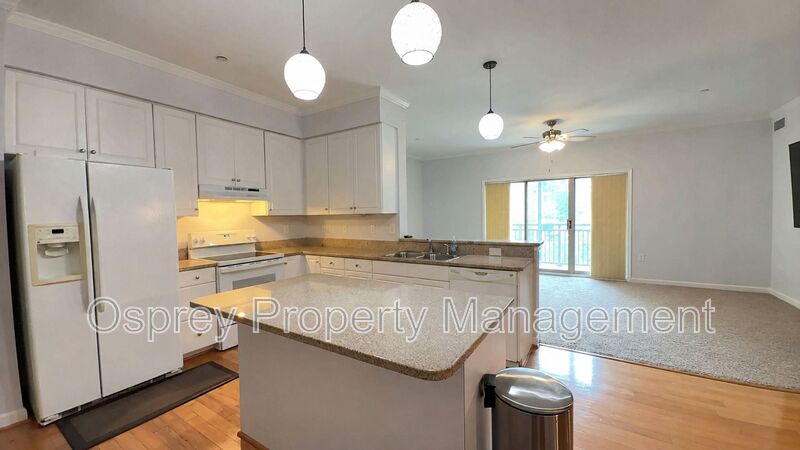 Charming 2-Bedroom Condo in Port Warwick - Photo 2