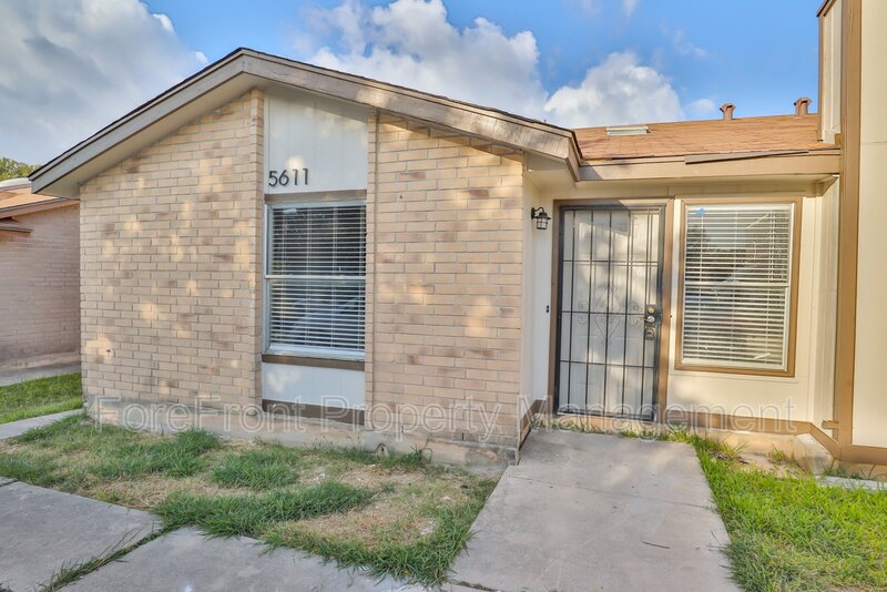 5611 Lochmoor Unit 1 San Antonio TX 78244 - Photo 15