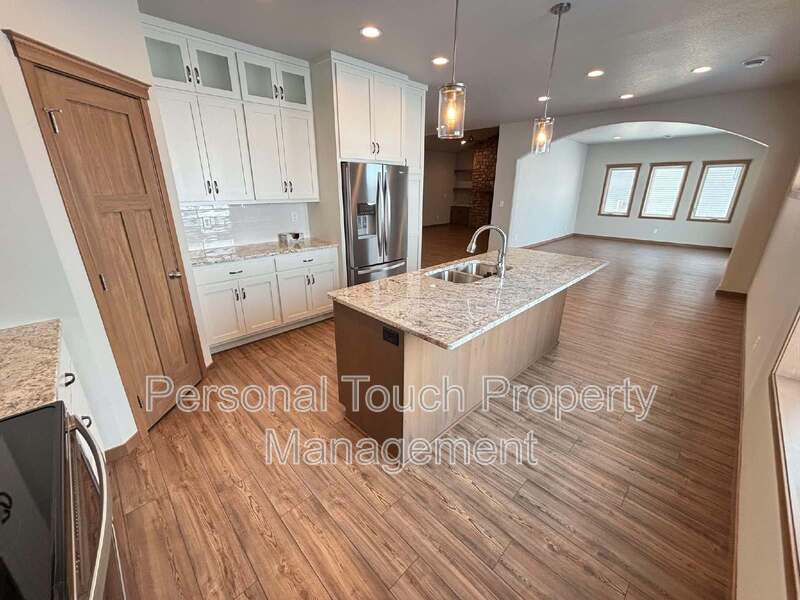 Dilworth House: 1608 6th Ave NE