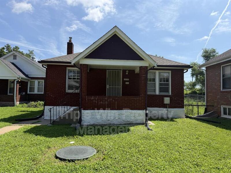 Saint Louis House: 8530 Lowell St