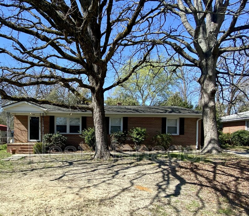 Fayetteville House: 3808 Hartwell Road