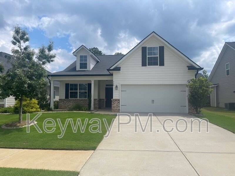 Evans House: 728 Tree Top Trail