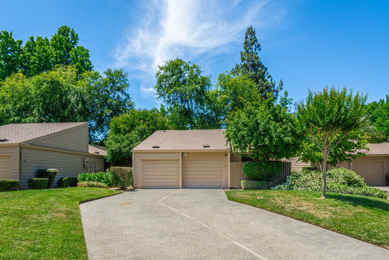 Sacramento House: 478 Hartnell Place