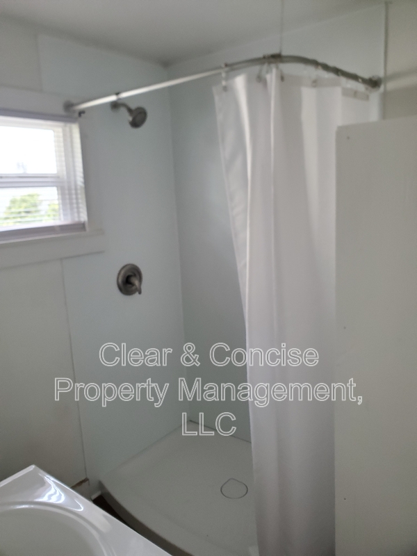 Eugene House: 157 1/2 Monroe Street