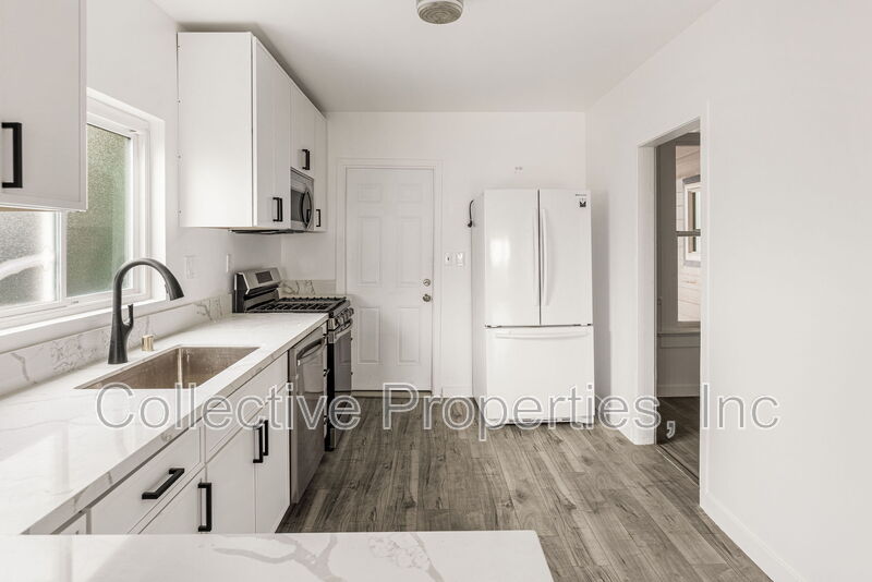 San Diego House: 2084 Kearney Avenue