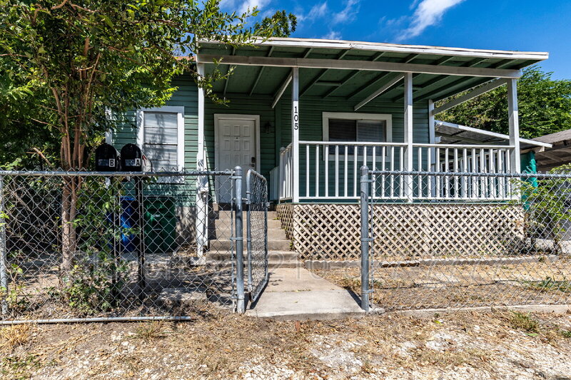 San Antonio Condo: 105 Dewitt St