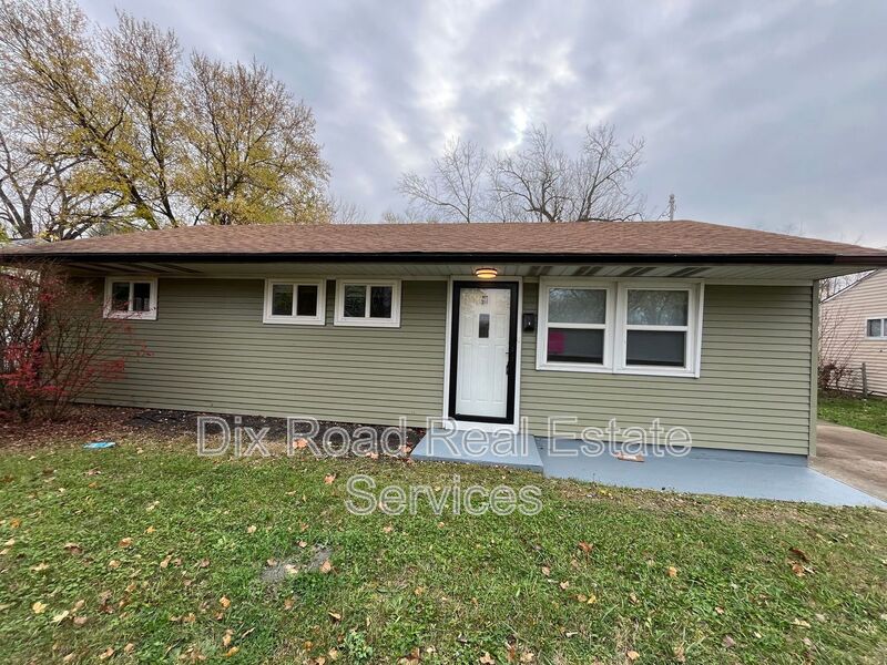 Trotwood House: 4914 Gardendale Avenue