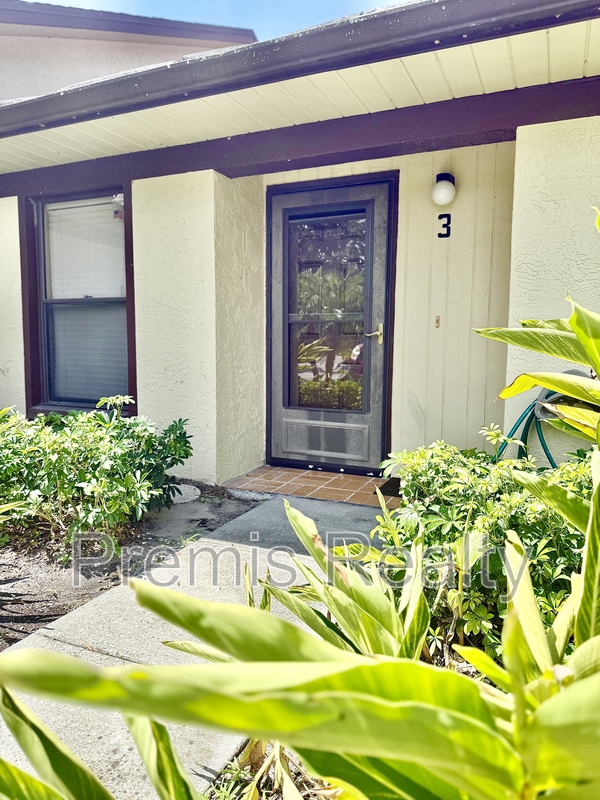 Dunedin Condo: 1271 Powderpuff Drive