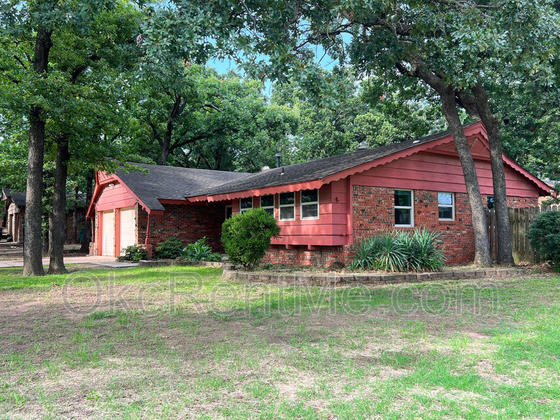 Oklahoma City House: 2700 N Wheeler Ave