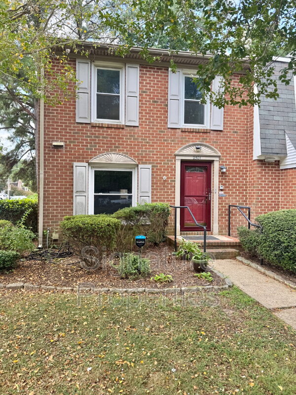 Virginia Beach Townhome: 2501 Reagan Avenue