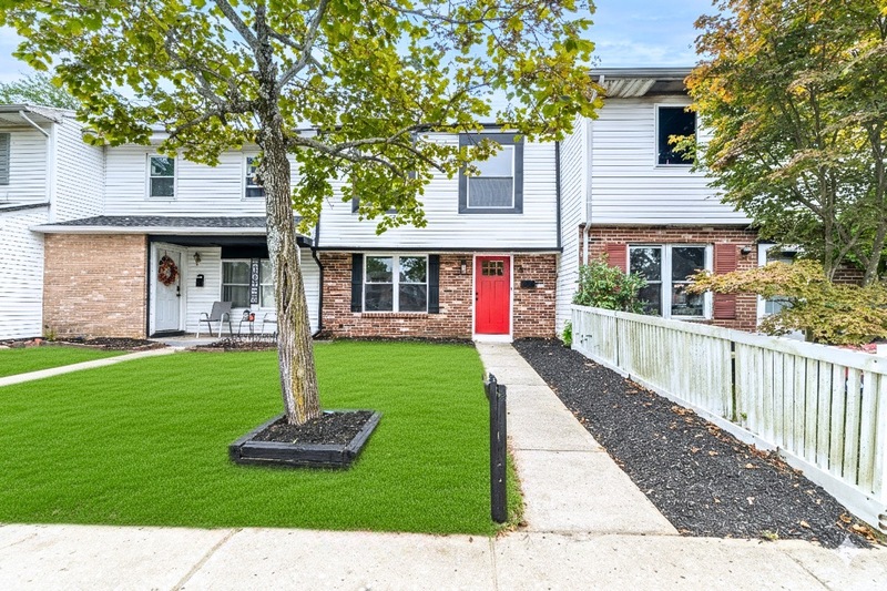 Winslow Township House: 4 Magnolia Ct