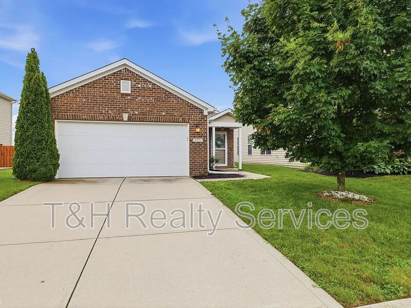Whitestown House: 5771 White Pine Road