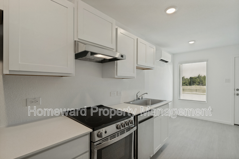 Princeton House: 1037 Bishop Creek Dr