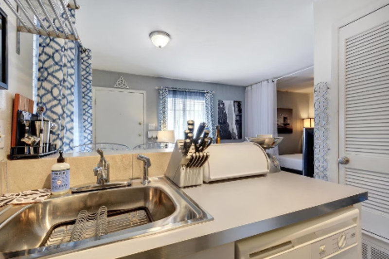 Austin Condo: 305 West 35th Street