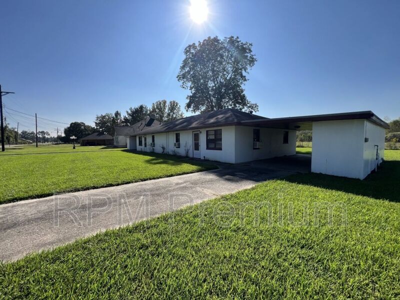 Baton Rouge House: 13191 Sunshine Rd.