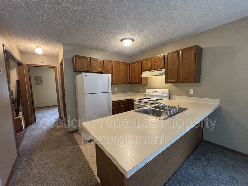 1315 West 5th Street - 1315, Lawrence, Kansas rental photo 4 of 10