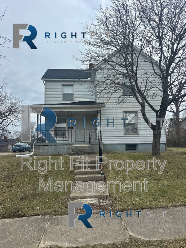 Dayton House: 110 Bluecrest Avenue