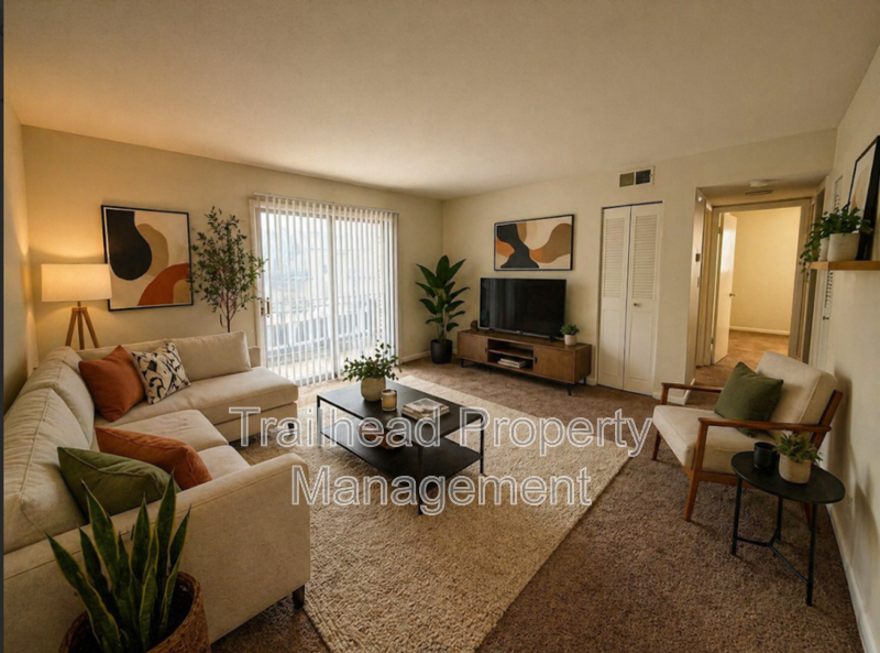 Mission House: 5811 Maple St