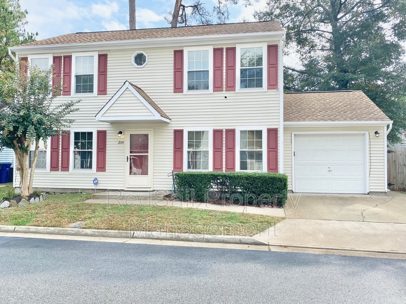 Newport News House: 204 Gate House Rd