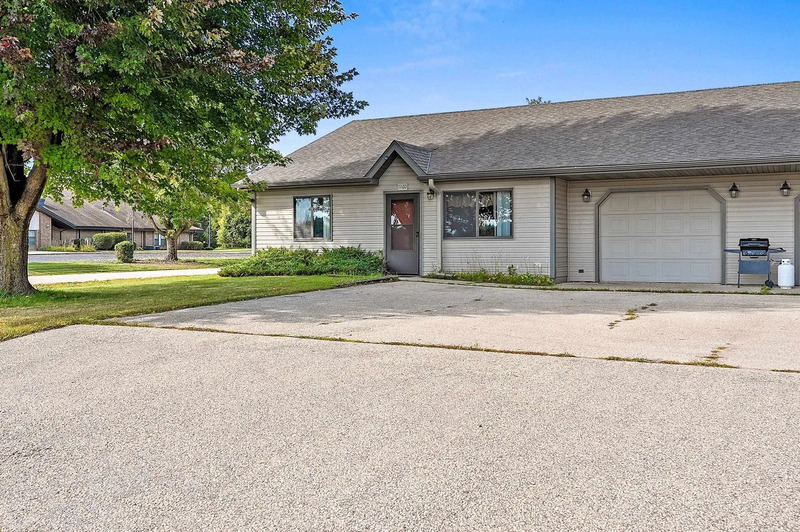 Gresham Condo: 1160 Schabow Street