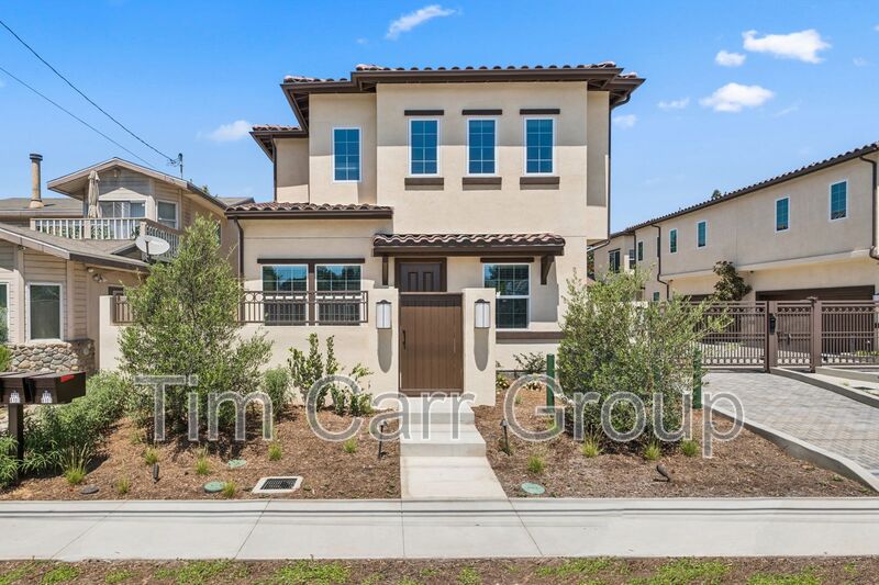 Costa Mesa Condo: 374 Hamilton St