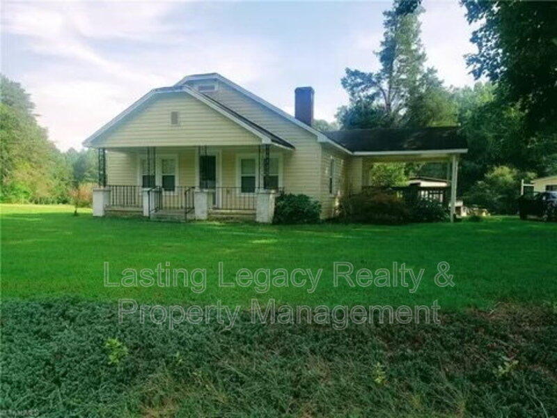 Mocksville House: 574 Duke Whittaker