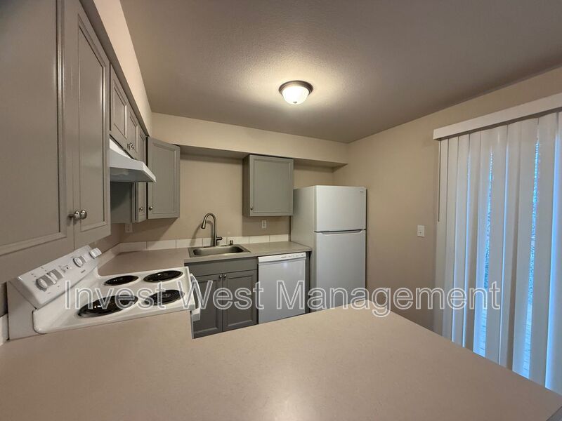 Vancouver House: 2904 E 16 Street