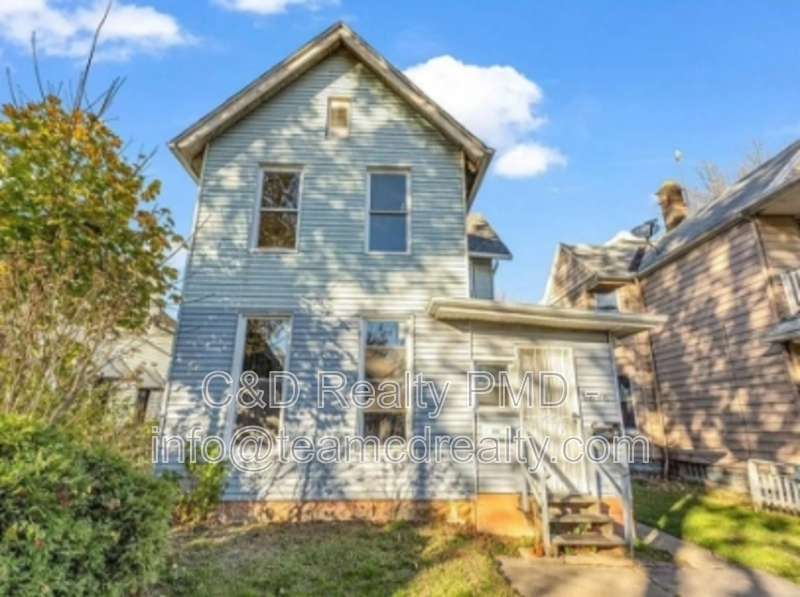 Cleveland Condo: 3838 Marvin Avenue - Up