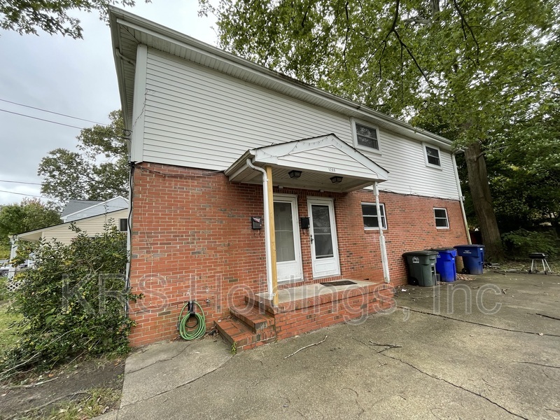 Norfolk Condo: 1209 Hullview Avenue Unit A