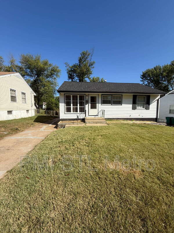 St. Louis House: 329 Caithness Road