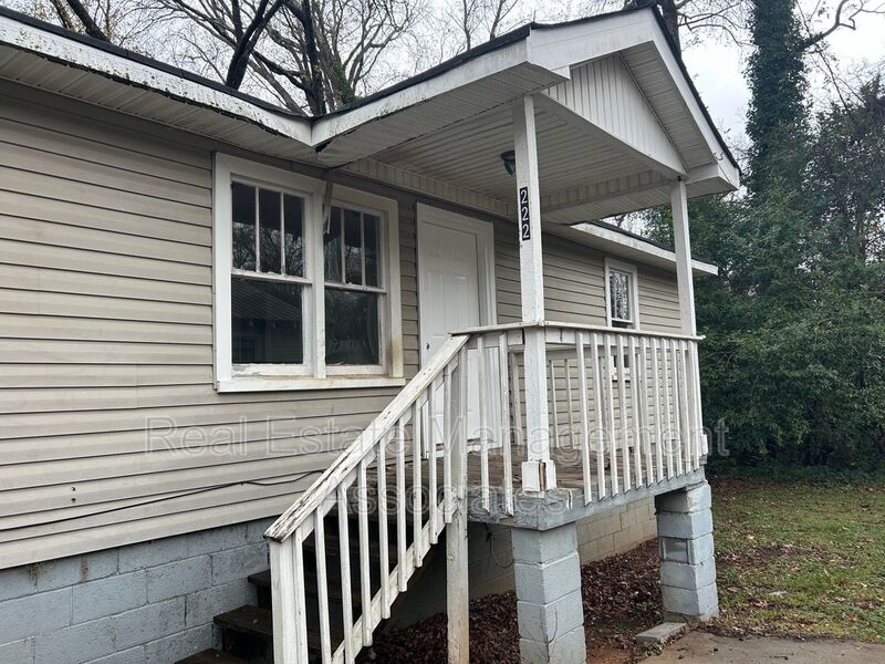 Griffin Condo: 222 N 15th St