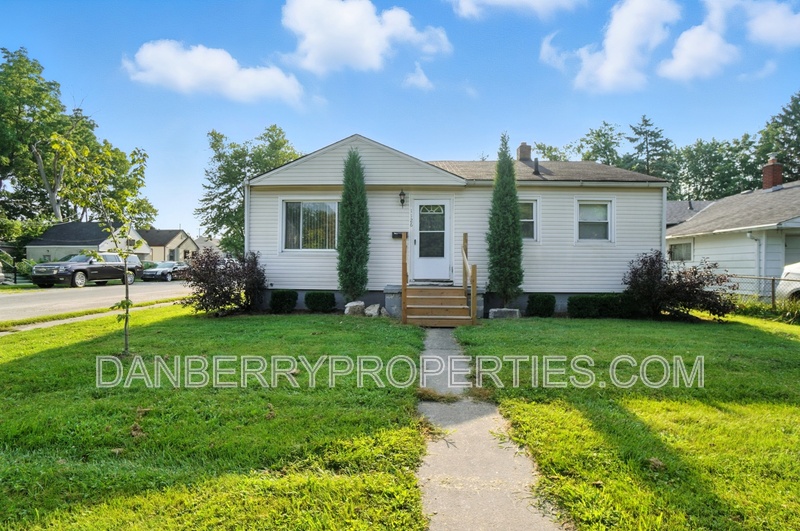 Toledo Condo: 1126 Searles Road - 1