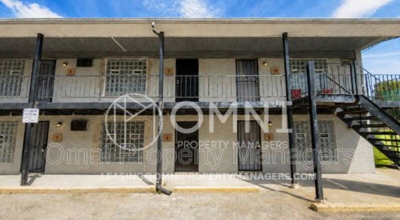 Detroit Condo: 11360 Wyoming Ave