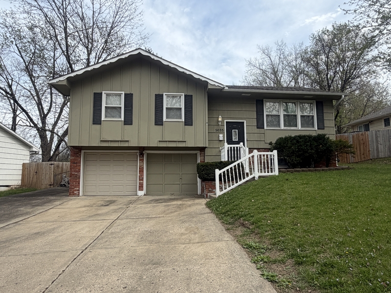 Kansas City House: 5035 Overton Avenue