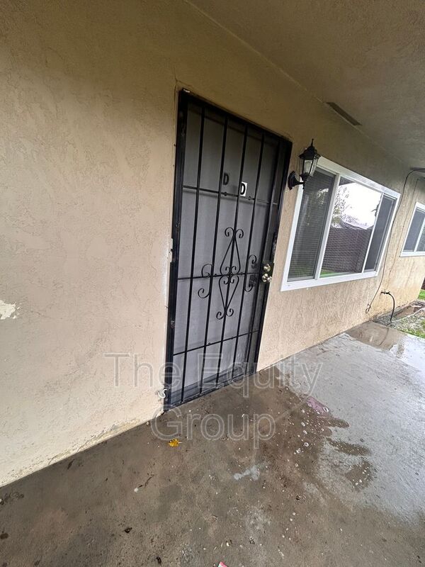 Corcoran Condo: 2004 North Ave