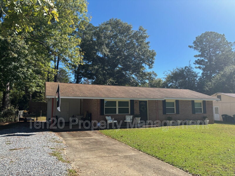 Columbus House: 8334 Canaan Dr