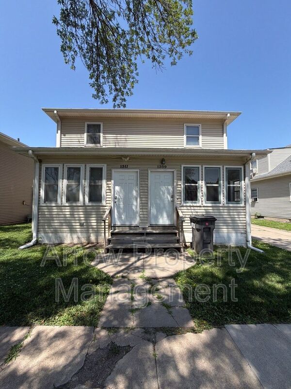 Lincoln Condo: 1309 S 10 ST