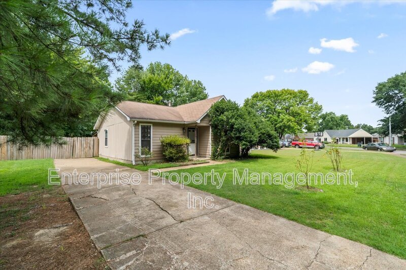 Photo 4 of 7103 Tagen Dr