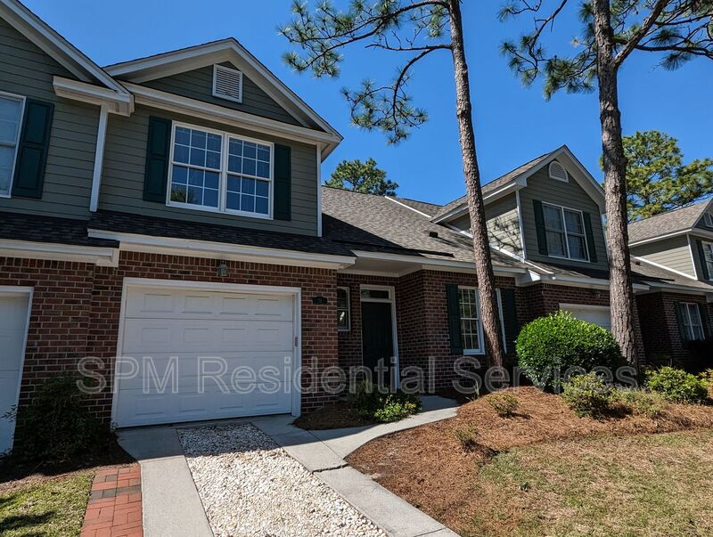 Wilmington Townhome: 233 Racine Dr