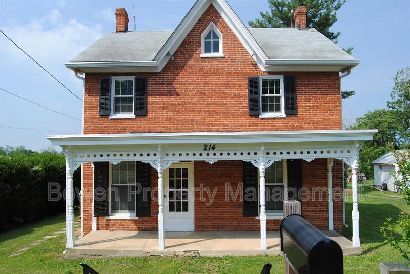 Boonsboro House: 214 S Main Street