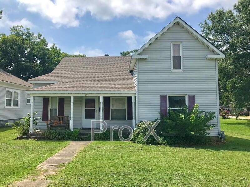 Pittsburg House: 703 W. 4th