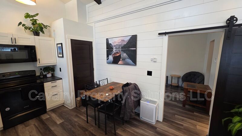 Duluth House: 4211 - 4213 Trinity Rd