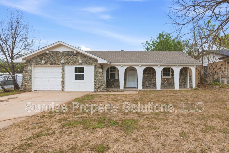 Midwest City House: 9301 NE Sherwell